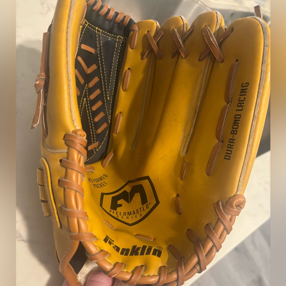 Franklin Fieldmaster Baseball Glove